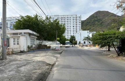 Bán biệt thự đẹp khu Thoại Ngọc Hầu – Nha Trang  256m² – giá 22 tỷ TL